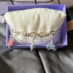 BP Charmelier Drive-in Delight